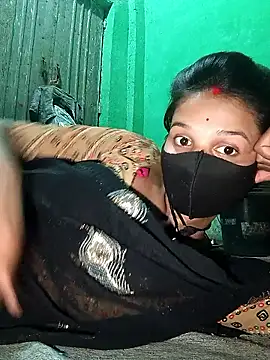 Hoty_girl_143's cam snapshot