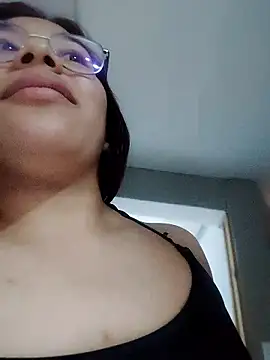 StornBunnyy_'s cam snapshot