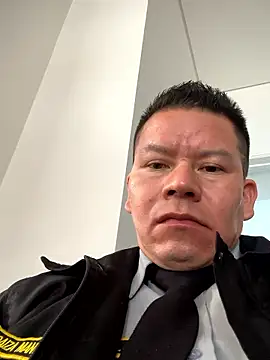 Manu0586 live sex cam