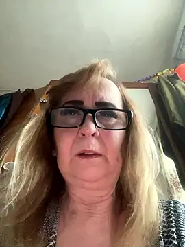 Irina2909@xh live sex cam