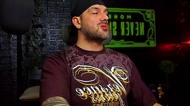 LexHardy's cam snapshot