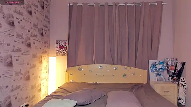 OwlLynn's cam snapshot