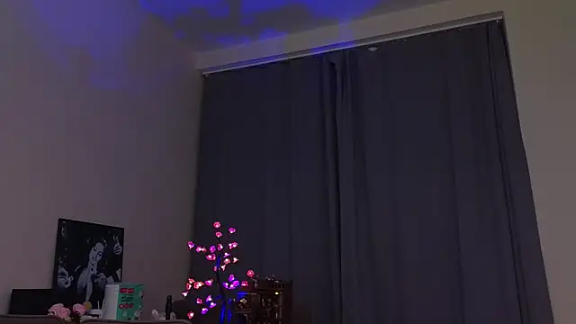 alise-kytty's cam snapshot