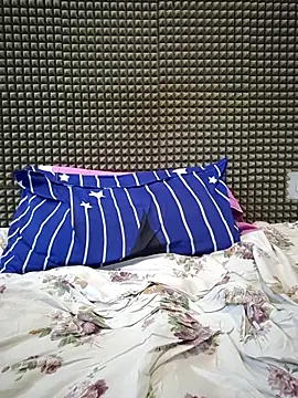 mykecockslong live sex cam