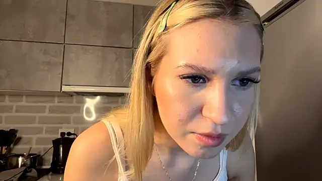 DozyLagging's cam snapshot