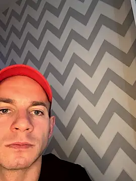 Maksim1907 live sex cam