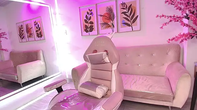 Divinee_Cloe's cam snapshot