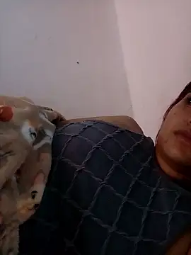 annie-19 live sex cam