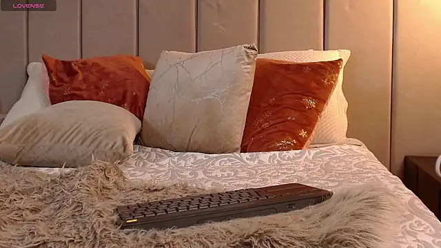 Lunea_kane's cam snapshot