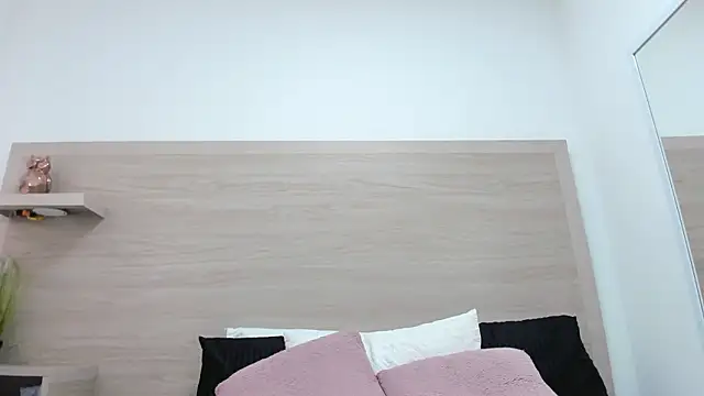 mia_luxx1's cam snapshot