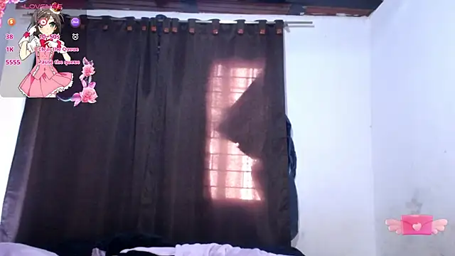 DaraKat18's cam snapshot