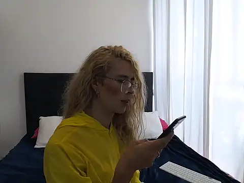 july_fucha's cam snapshot