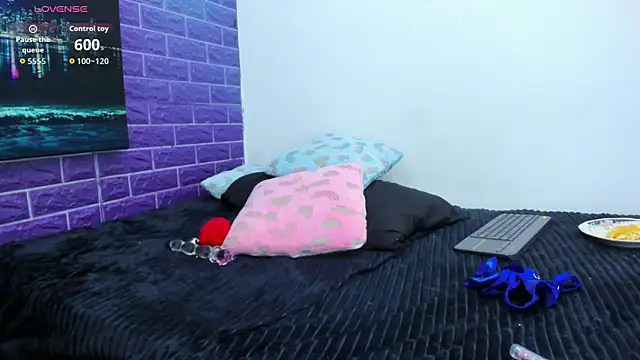 Samantha_Blaze1's cam snapshot