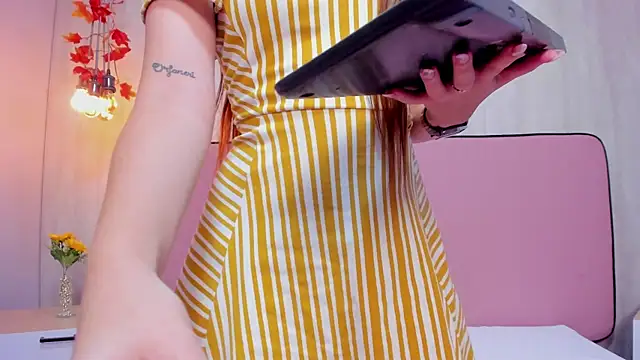 AlissonMartin's cam snapshot