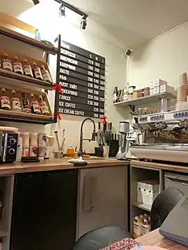 cinnabon_'s cam snapshot