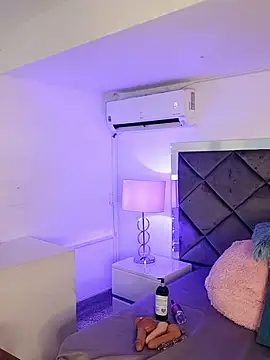 Lucia_fastcollins's cam snapshot