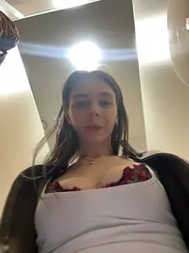 Ttixmila live sex cam