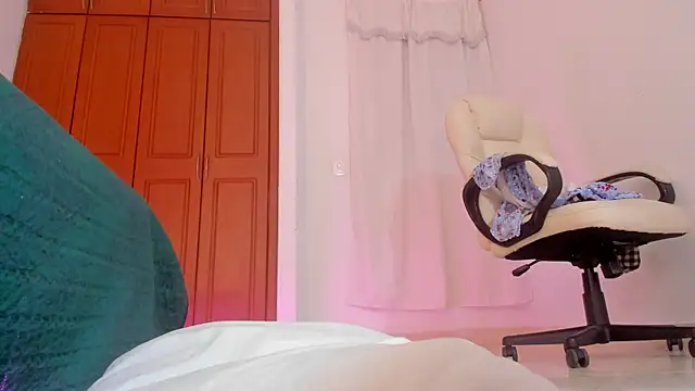 rosse_taylorx1's cam snapshot