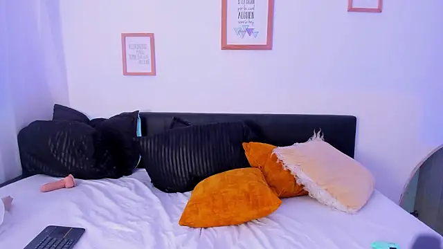 tamaraspencer_'s cam snapshot