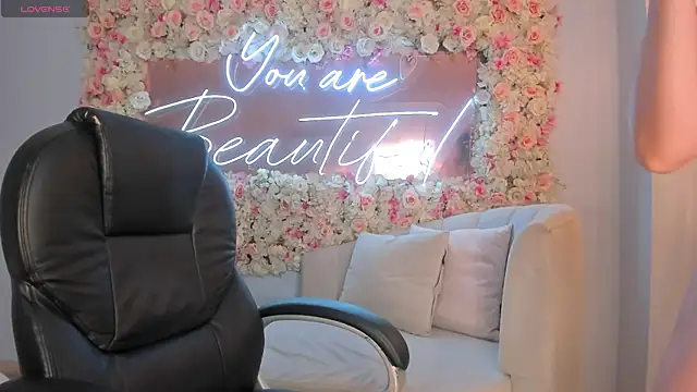 ChloePreston_'s cam snapshot