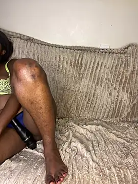 Boneca25 live sex cam