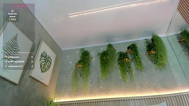 Lana_Lann live sex cam