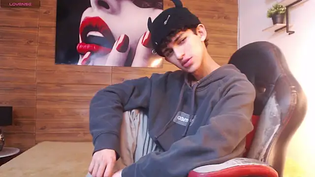 Michaelkoiv live sex cam