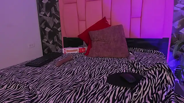 yayasmile's cam snapshot