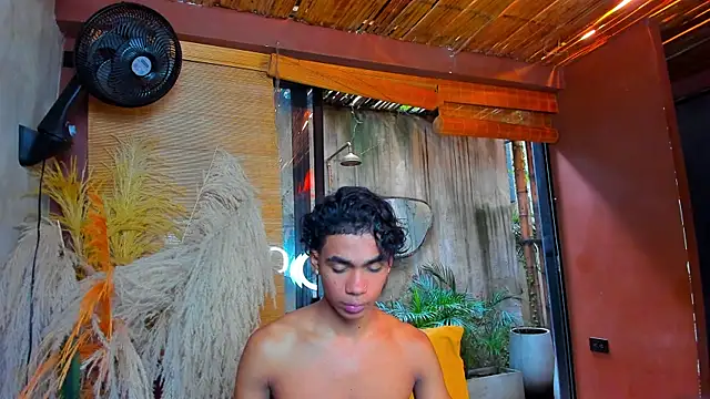 AlanCutee live sex cam