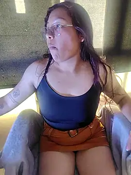 StornBunnyy_'s cam snapshot