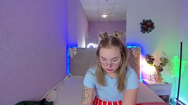 LunaHeadley's cam snapshot