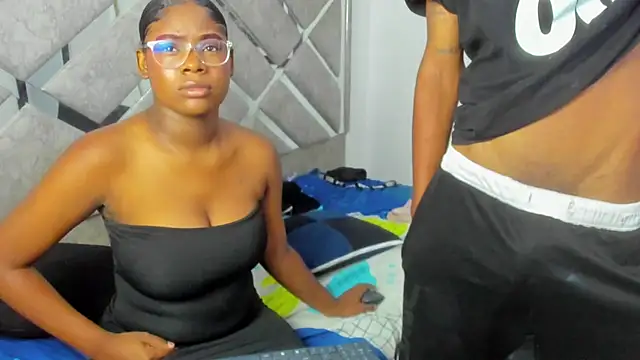 EvaxEmma live sex cam