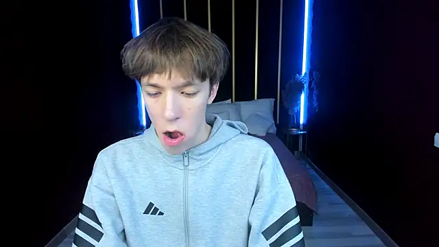 MarkBranston live sex cam