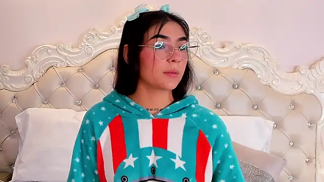 VioletBlaze's cam snapshot