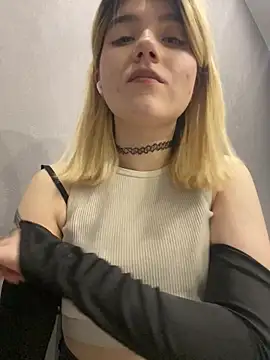 Cherry___Blossom live sex cam