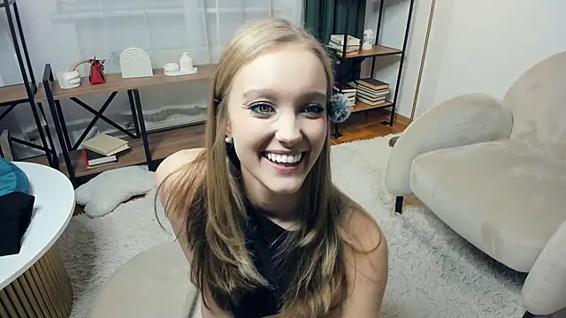 SerrenaAa's cam snapshot