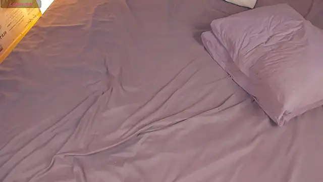 OwlLynn's cam snapshot