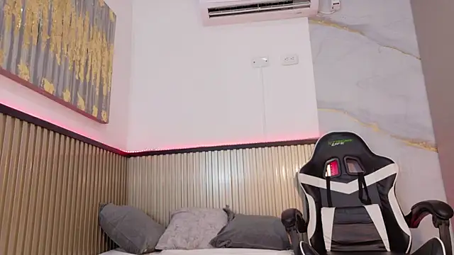 Scarlet_Vixen_'s cam snapshot