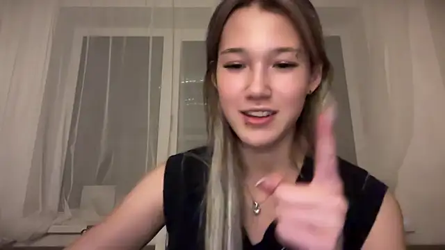 lilXdomii's cam snapshot