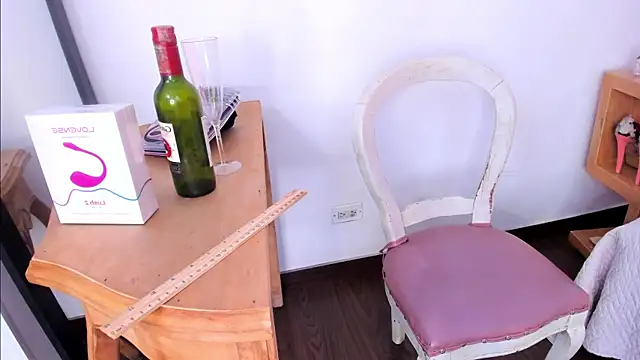 loretta_fraser's cam snapshot