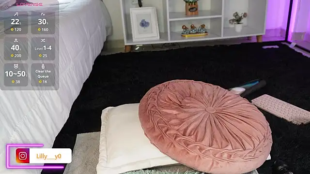 LillyDolls23's cam snapshot