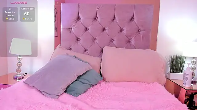 melanie_hills's cam snapshot