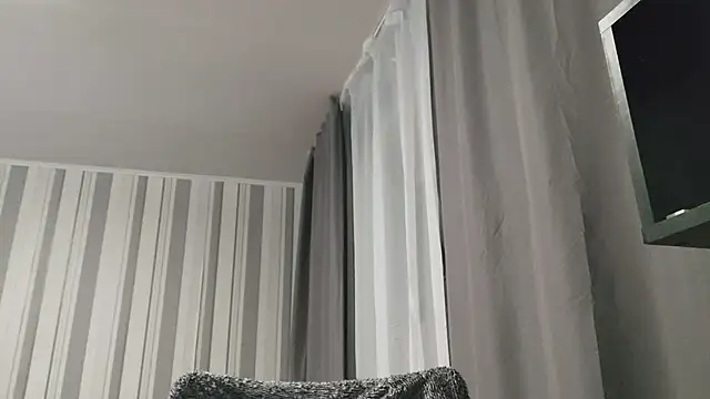 EdithManning's cam snapshot