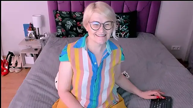 sabrinamacmarren's cam snapshot