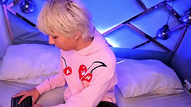 OliIverr22 live sex cam