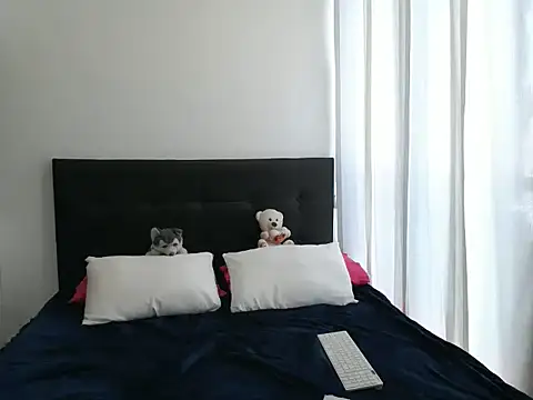 july_fucha live sex cam