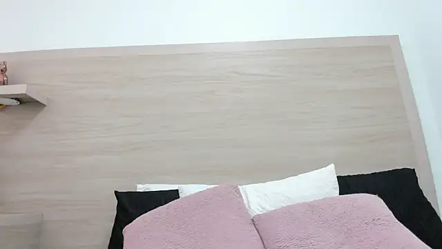 mia_luxx1's cam snapshot