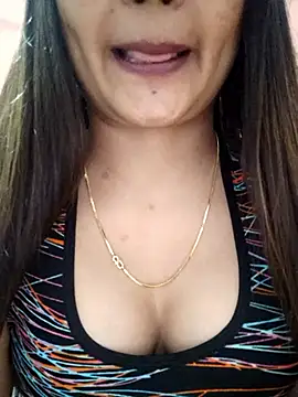 Wild-janvi's cam snapshot