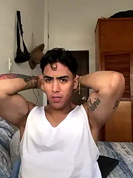 Tayler_Cross's cam snapshot