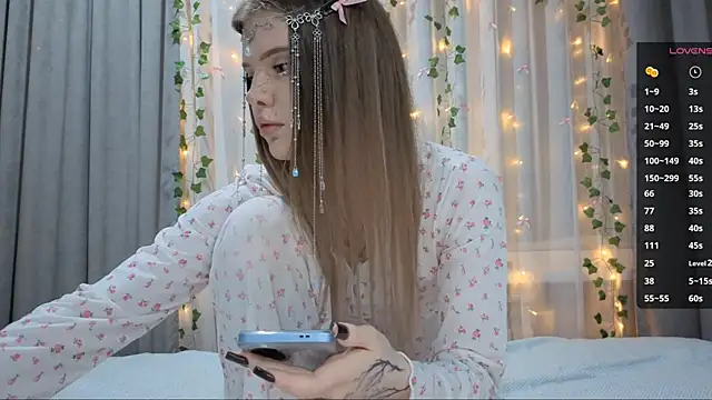 CarolinePepper live sex cam